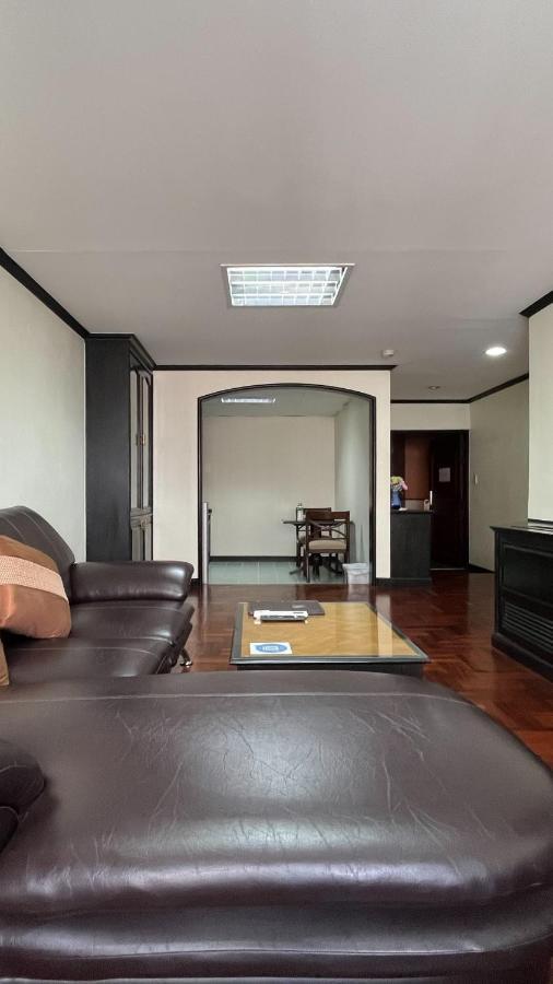 Yellow Ribbon Hills Boutique Suites Bangkok Exteriér fotografie
