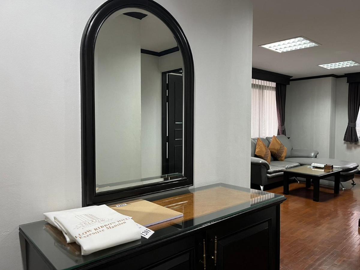Yellow Ribbon Hills Boutique Suites Bangkok Exteriér fotografie